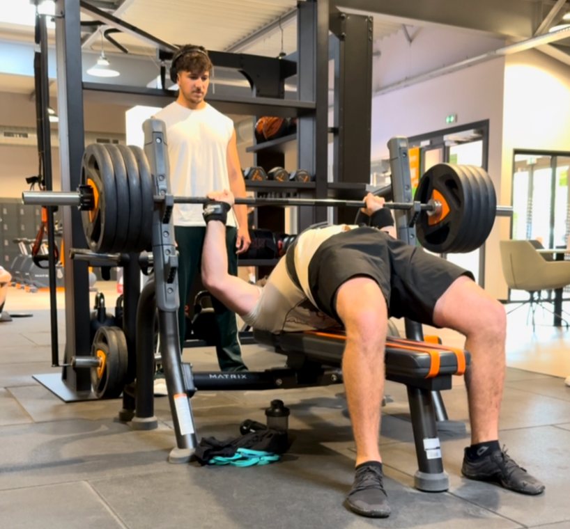 Développé couché à 180 kg